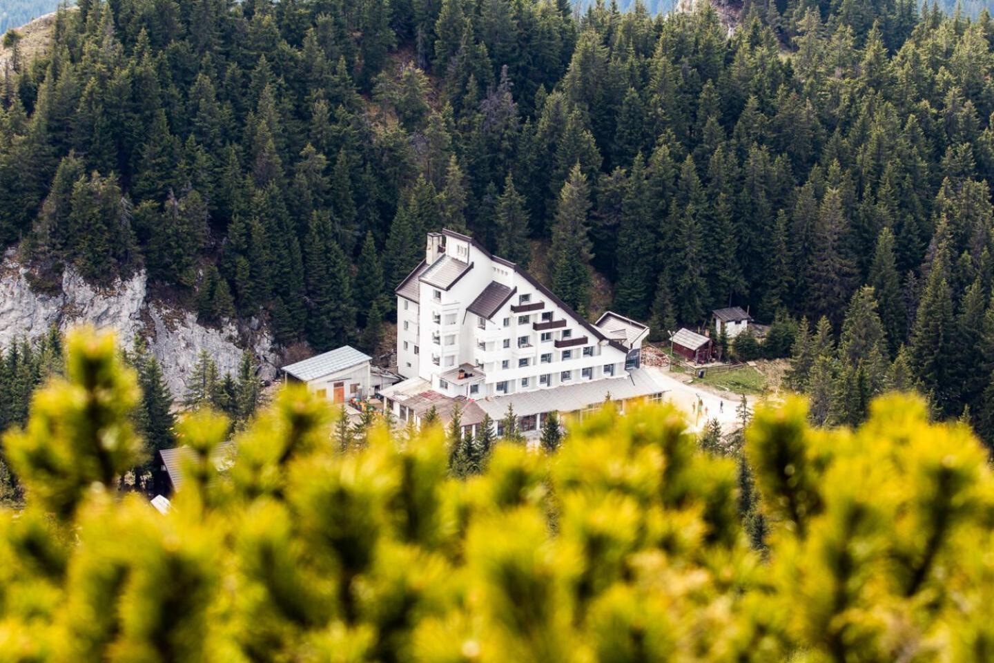 Hotel Alpin Rarau Campulung Moldovenesc Exterior photo